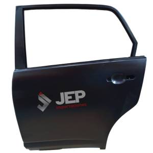 Puerta Posterior Nissan...