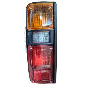 Faro Posterior Toyota Hilux...