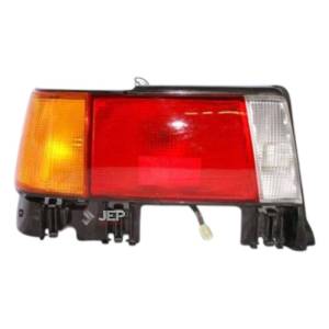 Faro Posterior Toyota...